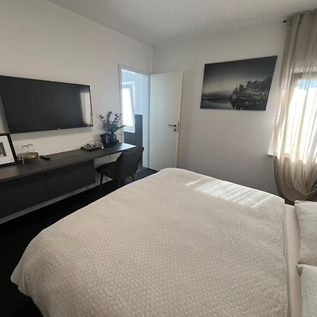 Midami 24H Hotel Self-Checkin Шванау Екстериор снимка